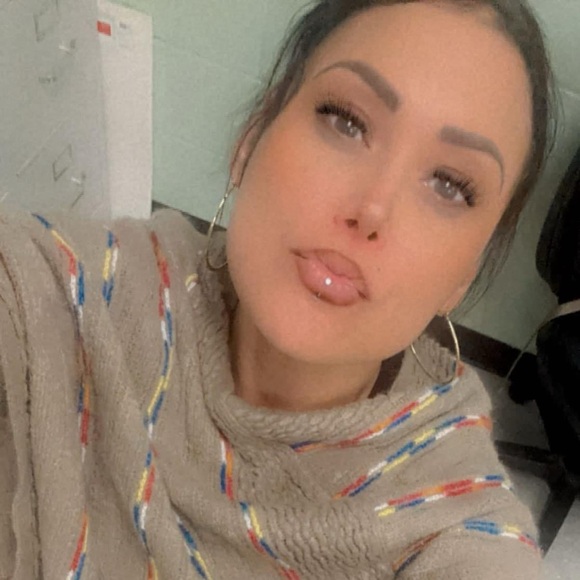 It’s ME: Your Friendly, Beach 🏝️ Girly Posher, Teresa. I ❤️ all things vintage - Picture 1 of 4